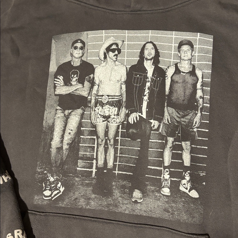 Red Hot Chili Peppers tour hoodie - Picture 4 of 10